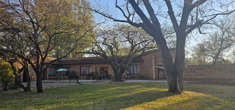 Commercial Property for Sale in Waterglen A H North West